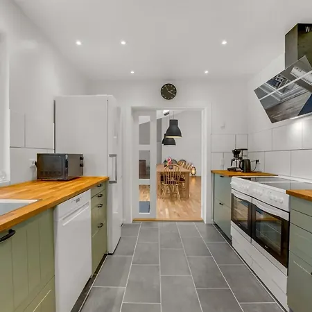 度假居 Rajna - 250m From The Sea By Interhome *