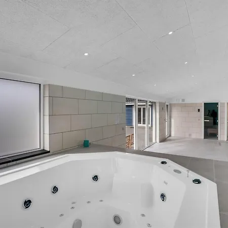 Casa de Férias Rajna - 250m From The Sea By Interhome Gedser